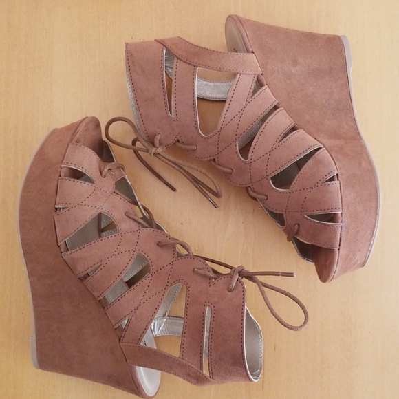 Qupid "Ardor " gladiator wedges - Picture 3 of 8